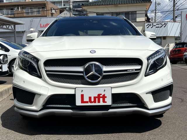 AMGツインルーバーフロントグリル　AMGデザインフロントバンパー