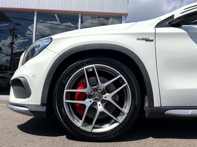 チタニウムグレーペイント19インチAMG5ツインスポークアルミホイール