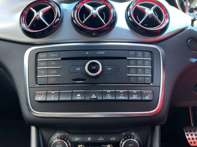 シートヒーター　AMG RIDE CONTROL スポーツサスペンション　AMGパフォーマンスエグゾーストシステム