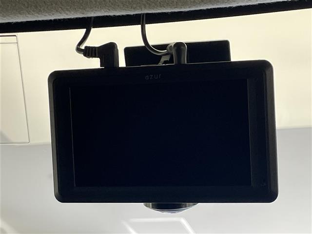 【ドライブレコーダー】運転中の記録を残します。事故などを起こした、起こされた時の証拠を残します。最新機種へのアップグレードも可能となっておりますので、ご相談ください。