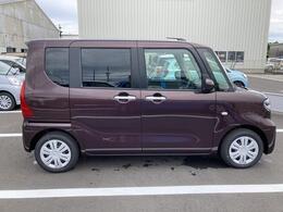 静岡ダイハツの中古車は、展示前に徹底した洗車や室内清掃を実施しております。
