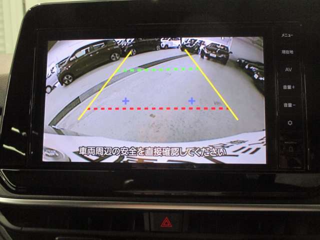 バックカメラがついていますので駐車も安心ですね。