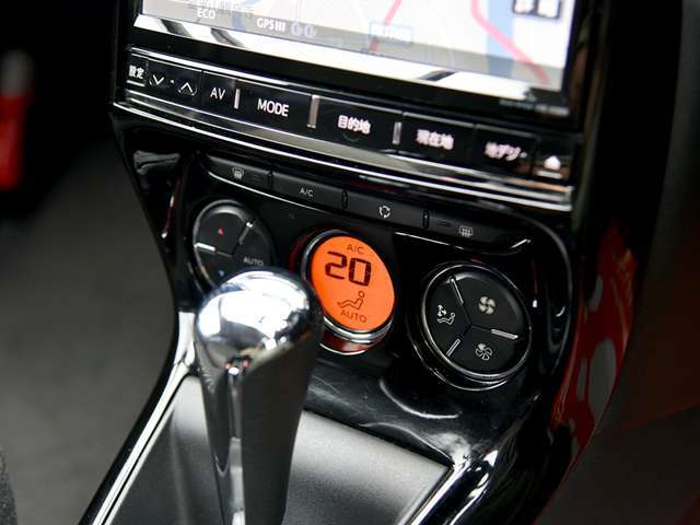 有償保証は、24時間レッカーに加え237項目にも及ぶ機械部品を保証致します。修理回数無制限・走行距離無制限・修理累積金額無制限で期間内保証致します。