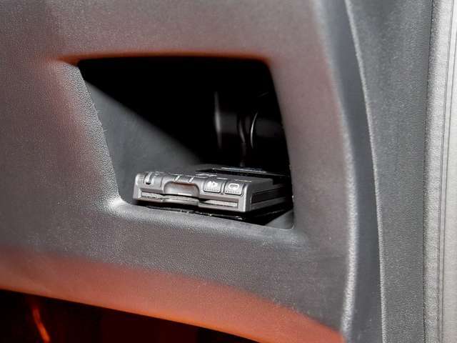納車前点検では、170項目にも及ぶ点検をおこないます。車検基準に満たないと判断された部品箇所は、全て当社側にて全額負担修理をおこないます。お客様は費用負担がないので、大変ご満足のお声を多数頂いております