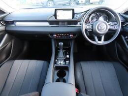 内外装の清掃・ガラス系ボディコーティングをCARクリーニング専門業者が施工いたしますので大変清潔。オリックス自動車ではみなさまに快適なドライブをお約束。