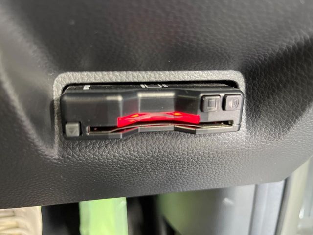 【ETC】高速道路の料金所をストレスなく通過！話題のスポットやサービスエリアに多い「スマートIC」利用時は必須のアイテムです。当店でセットアップを実施、ご納車当日からすぐにご利用いただけます！