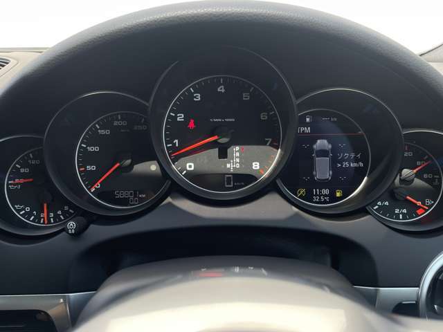 LIBERALAは、輸入車選びの新たなスタイルを提案するインポート・セレクト・ブランドです。オーナー様となる方がクルマから直接感じる感性を第一にした、最良の一台との出会いをコーディネートいたします。