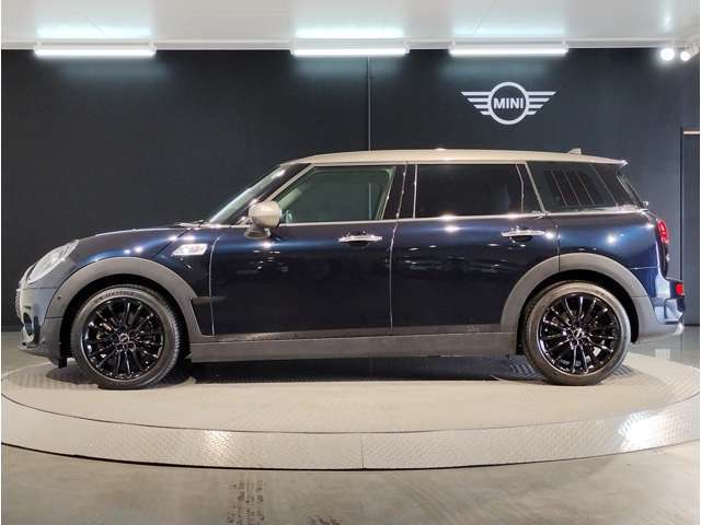 気密性の高いMINIは外観のかわいらしさとは裏腹に、外の雑音を遮り、高級感のある快適なドライブをお楽しみいただけます。