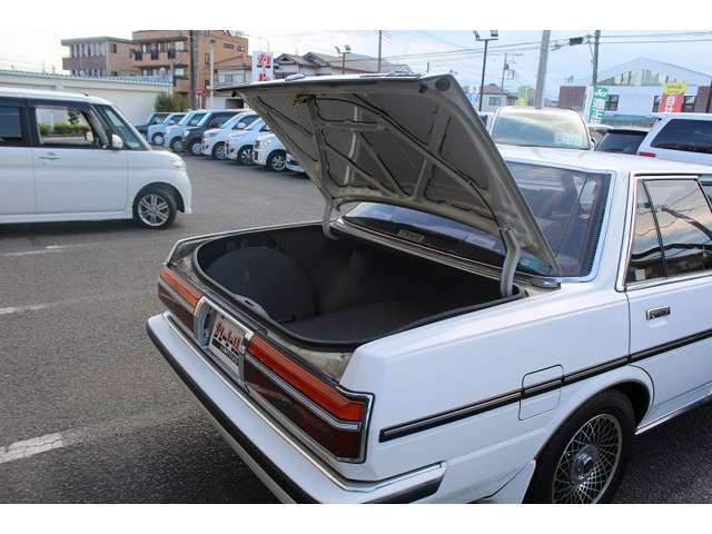 トヨタ クレスタ 2.0 スーパールーセント ツインカム24 1988年
