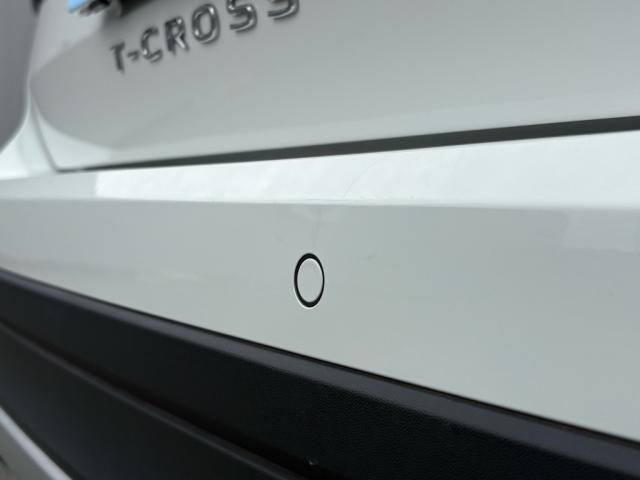 障害物センサー。周辺の障害物を検知して距離感と位置を警告音とディスプレイ表示で確認できます。