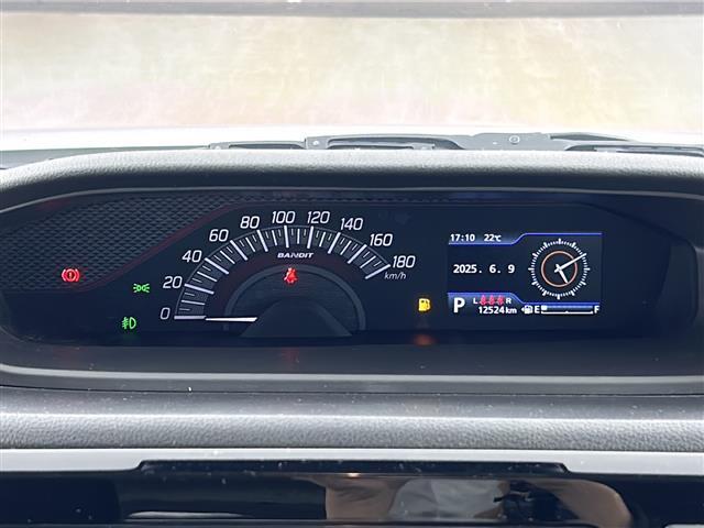 【スピードメーター】メーターがシンプルで見やすく運転しやすいですね！