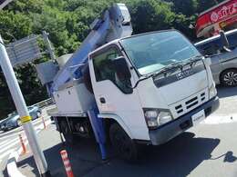 皆様に安心してご利用いただけますよう、当店の整備工場は運輸局長指定工場を取得しておりますのでアフターフォローもおまかせください(^^♪