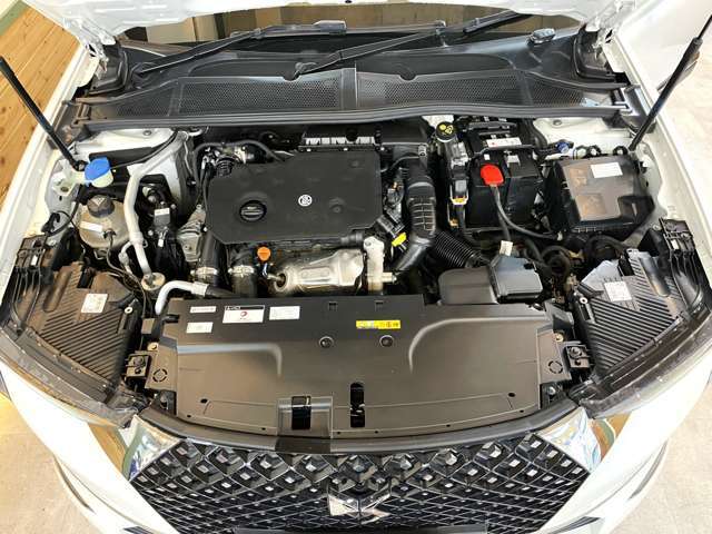 エンジンルームも綺麗になっております。