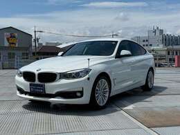 塗装に目だつ色褪せやクリア―剥げなども無く，非常に綺麗な状態です。別途，ガラスコーティング施工なども承りますので，是非ご相談ください。