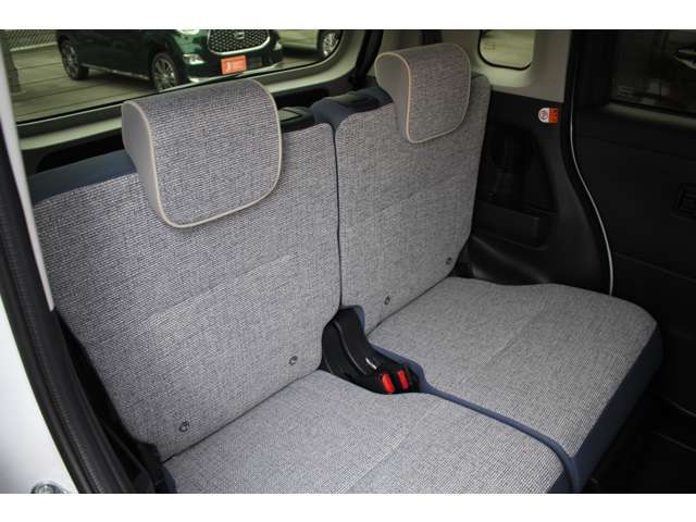 ご購入後には洗車も欠かせませんよね！？当店では、洗車のプロが普段お手入れが行き届かない箇所も済み済みまで綺麗にしています！