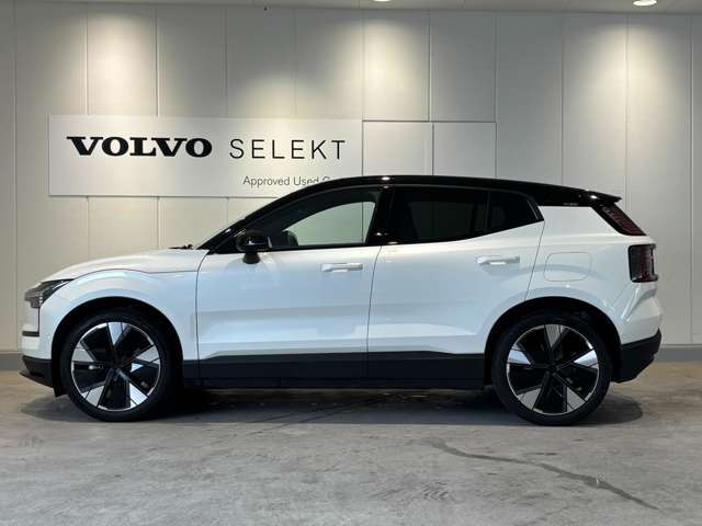 「VOLVO　SELEKT　APPROVED　CAR」は、新車登録より6年未満および走行距離60，000km以内の車両の中からチェックのもと内外装機関において一定の基準をクリアしたボルボ認定中古車です