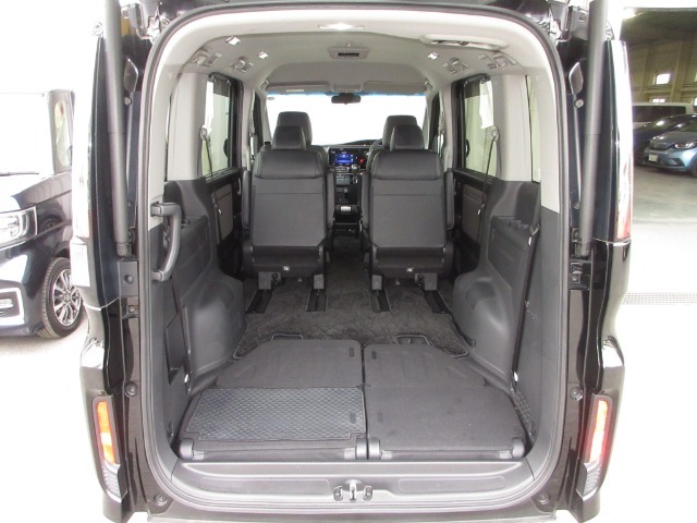 内装、外装、エンジンルームの隅ずみまでクリーニングを実施してお渡しします！プロが仕上げをしましたからピッカピカですよ～！点検整備もきっちり実施いたします。