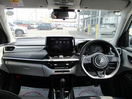 ワイドな視界を確保して運転しやすく見晴らしが良いです。長時間の運転も快適に過ごせしていただけると思います。