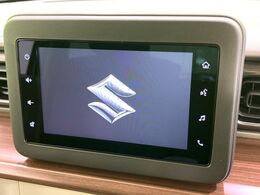 【純正ナビ】人気の純正ナビを装備。オーディオ機能も充実しており、Bluetooth接続すればお持ちのスマホやMP3プレイヤーの音楽を再生可能！毎日の運転がさらに楽しくなります！！