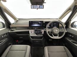 【インパネ全体】全方位で視界が広く、高い目線で運転もしやすいです！