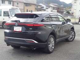 ロングラン保証1年付きです。保証距離は走行距離無制限となっております（プラスでの延長保証もございますがその場合は有料となっております。詳しくはスタッフまでお尋ねください。）