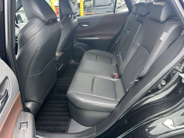 ★5年間新車保障★初度登録から5年間の新車保証が含まれています。長期間、安心してお乗り頂けます！保障費用は支払総額に含まれています！遠方のお客様は保証継承後、お近くのディーラーにて保証が受けられます！