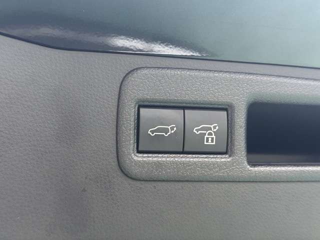 ★毎月約300台入庫します！新鮮な入庫速報を松下モータース公式ホームページでご覧頂けます！毎週金曜日に在庫ページを更新しています。カーセンサーに掲載していない物件も多数！「松下モータース」で検索！