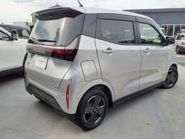 納車前には点検整備をさせていただいております。走行距離無制限のワイド保証付ですので、購入後安心してお乗り頂けます。