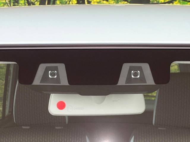 【スズキ　セーフティサポート】走行中に前方の車両等を認識し、衝突しそうな時は警報とブレーキで衝突回避と被害軽減をアシスト。より安全にドライブをお楽しみいただけます。