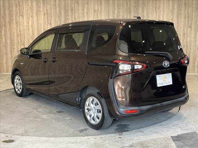 店舗敷地内に駐車スペースもございます。お車でのご来場をお考えの方はご安心ください♪