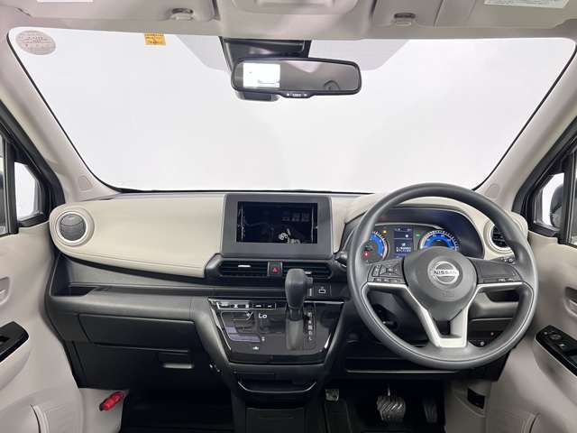 車内はルームクリーニングを実施済みです！綺麗な状態ですので、お気軽にご来店くださいね！