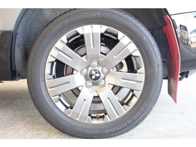 純正18インチアルミホイール（専用カラー塗装）＆225/55R18（YOKOHAMAジオランダーSUV　G055）タイヤ装着※残り溝　フロント5mm・リヤ5mm