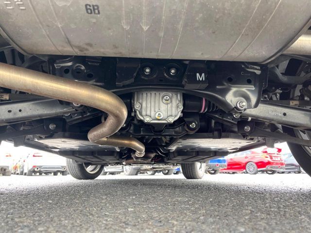 親切・丁寧な専門メカニックスタッフが応対！・車検・点検整備・事故等の修理などアフターサービスも安心。お車のカスタマイズもネクステージのサービススタッフまでご相談ください！