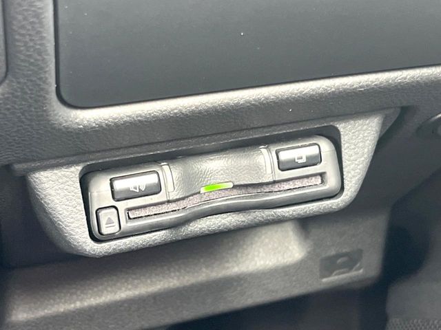 【ETC】高速道路の料金所をストレスなく通過！話題のスポットやサービスエリアに多い「スマートIC」利用時は必須のアイテムです。当店でセットアップを実施、ご納車当日からすぐにご利用いただけます！