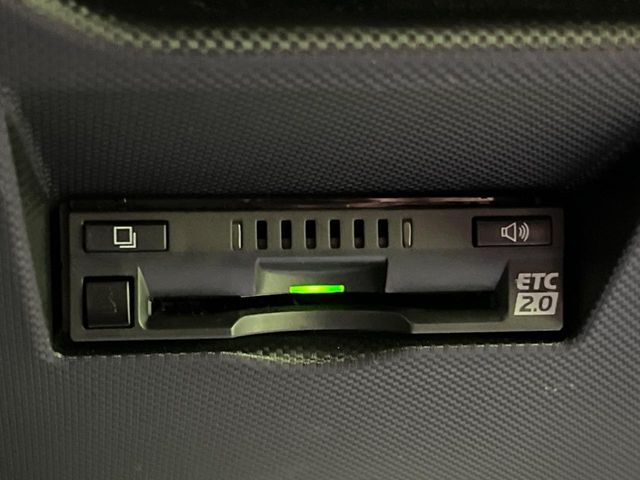 【ETC】高速道路の料金所をストレスなく通過！話題のスポットやサービスエリアに多い「スマートIC」利用時は必須のアイテムです。当店でセットアップを実施、ご納車当日からすぐにご利用いただけます！