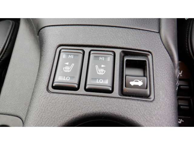 先進運転支援技術BOSEサウンド　9インチコネクトナビ　フルセグTV　Bluetooth対応　バックカメラ　本革スエード調　ファブリックコンビパワーシート＆シートヒーター　純正レイズ製19インチアルミ