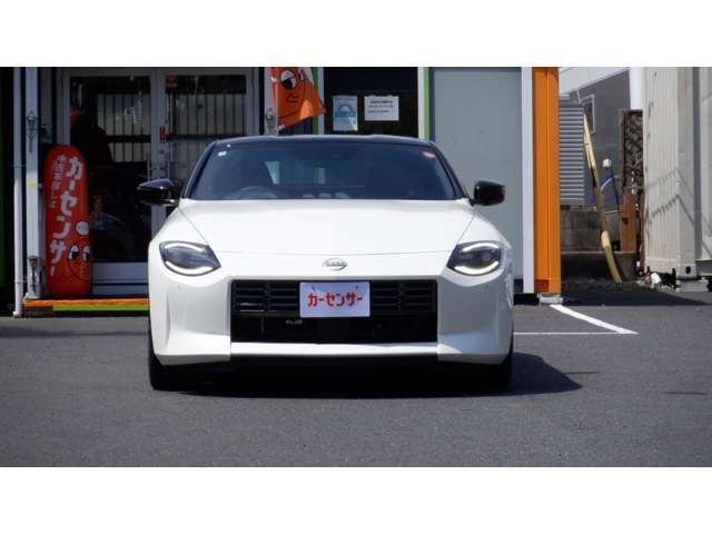TV Kit　インテリジェントクルーズコントロール　9速AT　純正フロアマット　シートヒーター　エマージェンシーブレーキ　ETC2.0　車線逸脱警報　パドルシフト　横滑り防止装置　クリアランスソナー