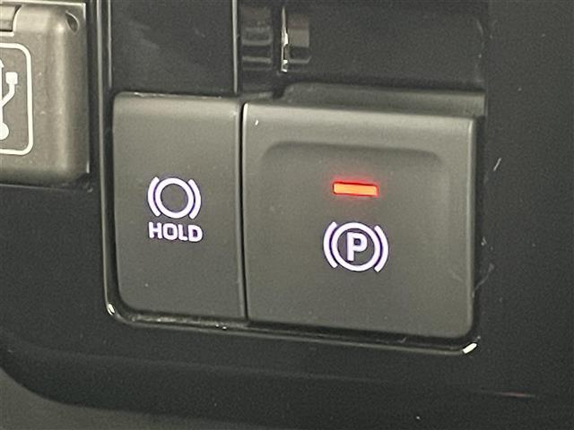 【電動パーキングブレーキ】パーキングブレーキを指先だけで操作可能です！力の弱い人にも安心してブレーキをかけていただけます！