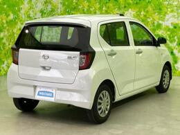 全国に店舗を展開しているのでどこでもお取り寄せが可能です！この車が気になるけど遠方だから・・・と諦める必要はありません！※別途陸送費が必要です。