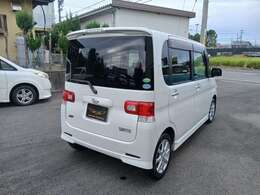 弊社は、安心のJU加盟店です☆彡お車についてのご不明な点やお客様のご要望ご質問に即お答えできるようにJU中古自動車販売士が常時在中！販売店店員の認定制度で中古車販売に関する正しい知識を持っております。