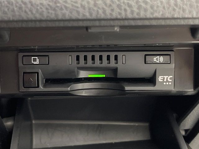 【ETC】高速道路の料金所をストレスなく通過！話題のスポットやサービスエリアに多い「スマートIC」利用時は必須のアイテムです。当店でセットアップを実施、ご納車当日からすぐにご利用いただけます！
