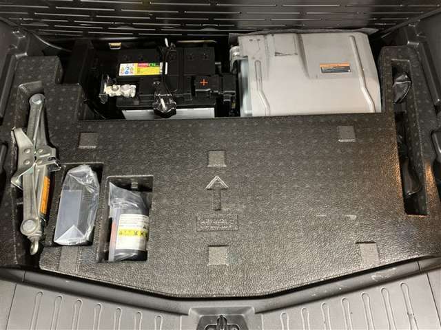 もしもの時のパンク修理キット搭載