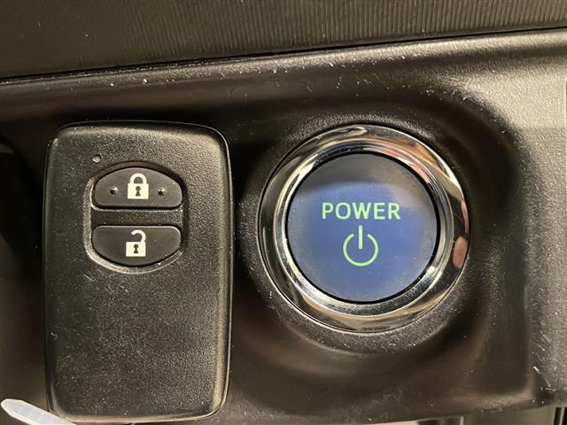修復歴のある車は販売いたしません。厳格な検査をクリアした安心できるお車をご提案させていただきます。