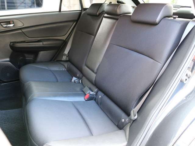 リアシートも使用感も少なくグッドコンディション★