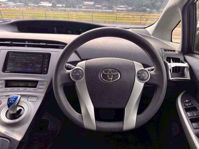 遠方で車を見に来れない方でもご安心ください。ご購入者の67％（直近1年実績）の方が電話のみでご購入されています。今は電話でも、ネットとメールでも車が買える時代です。