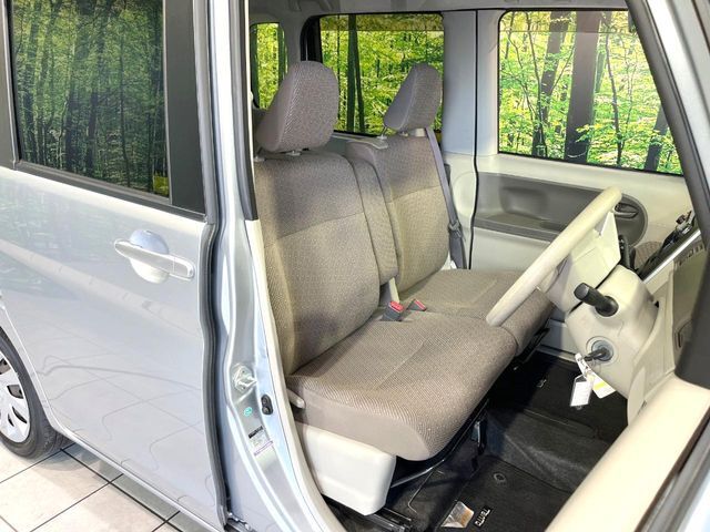 運転席シート廻りは使用感も少なく、良好な状態となっています。丁寧に使われていたことがよくわかりますね。