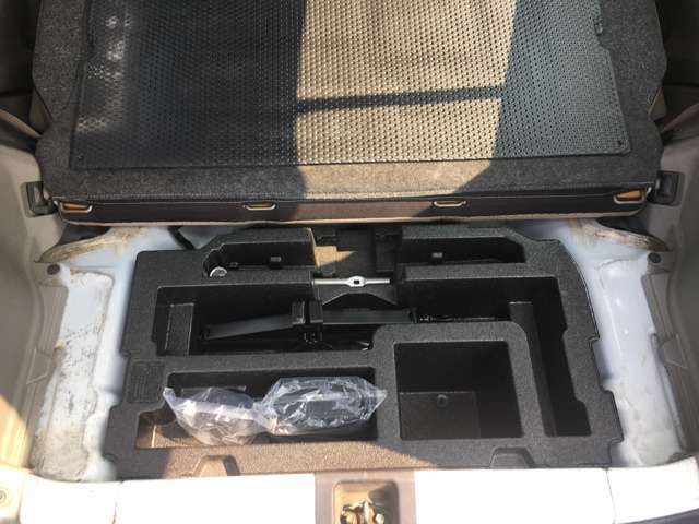 当店では安心の日本(セルスター）製のドライブレコーダーを取り扱っております！車輛の購入と同時にご購入いただければ取付工賃が無料です！ぜひお買い求めください！