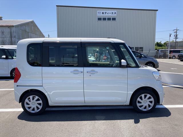 静岡ダイハツの中古車は、展示前に徹底した洗車や室内清掃を実施しております。