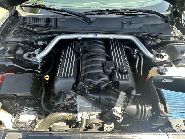 V8　6.4L　485馬力エンジンになります。