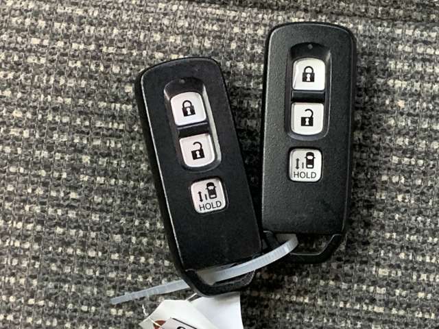 スマートキーでワンタッチで鍵の開け閉め可能です